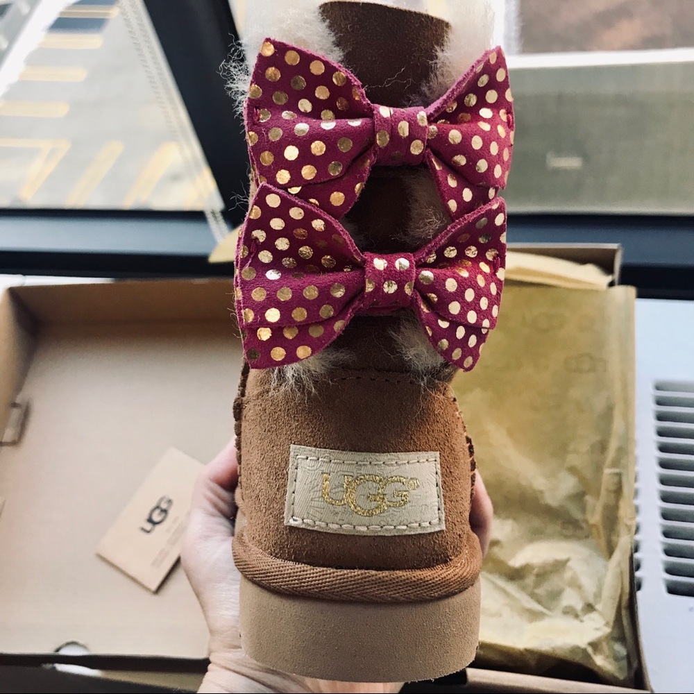 Authentic UGG Boots with Bows (Toddler) - Size 7